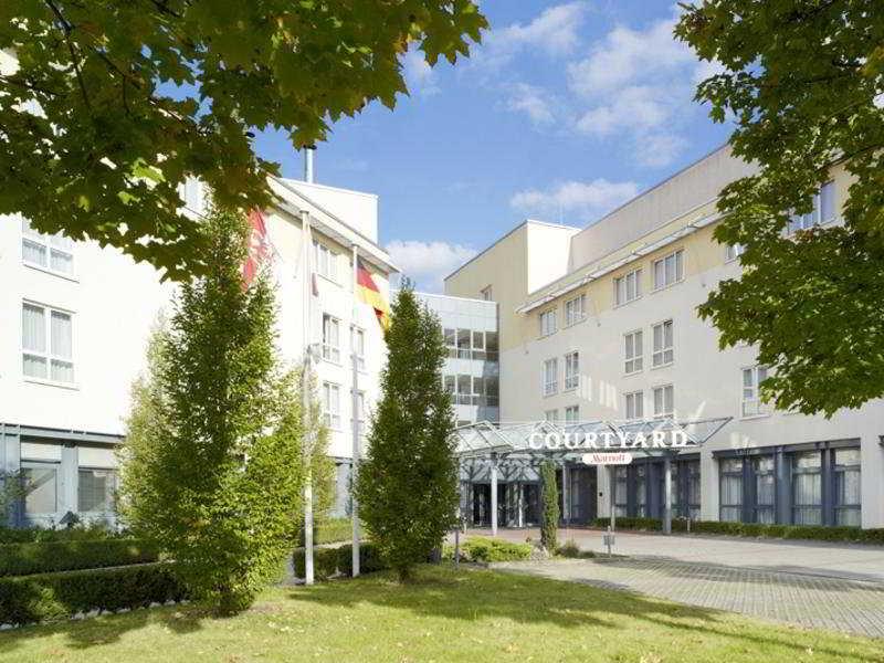 Courtyard By Marriott Berlin Teltow Hotel Exterior photo