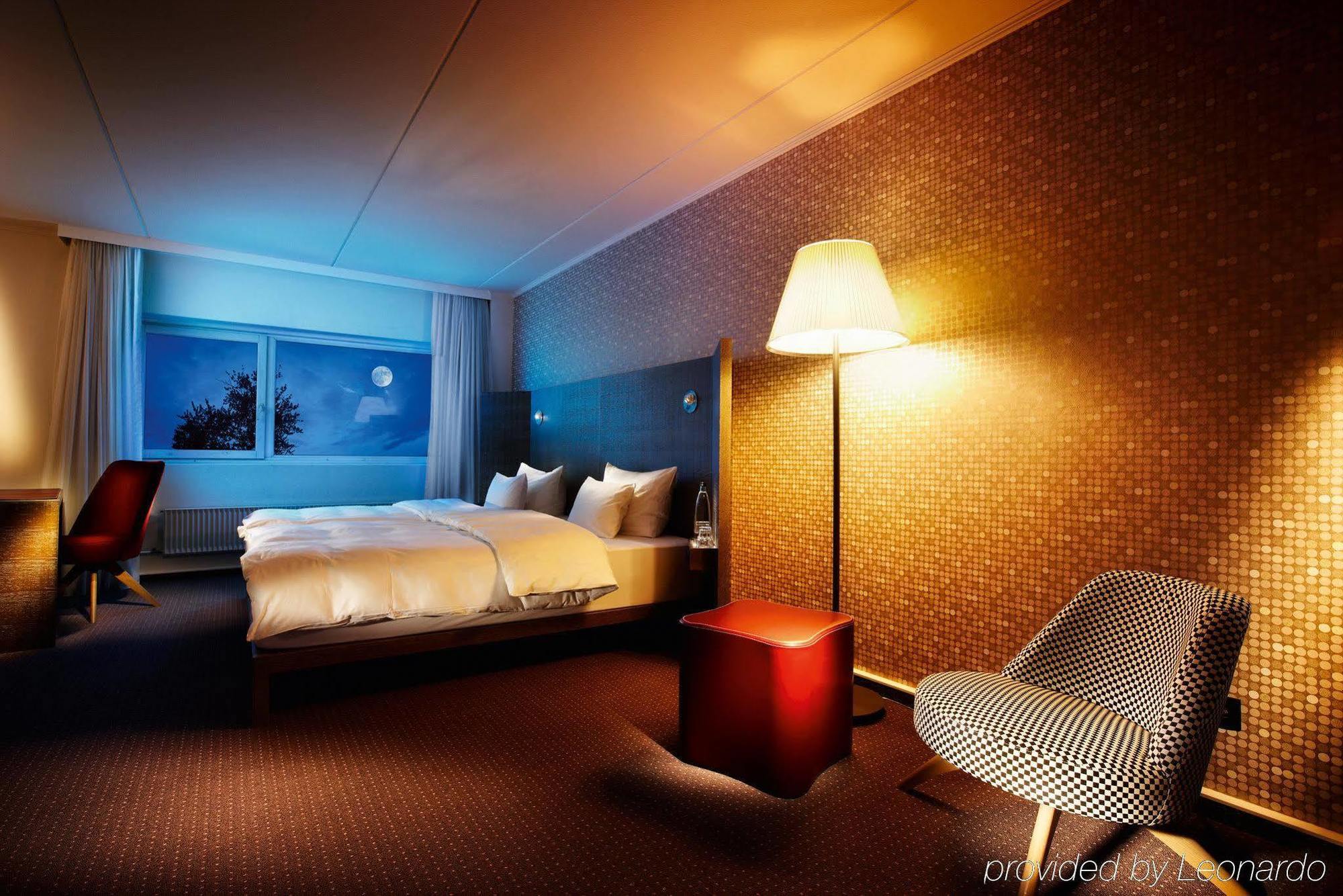 Courtyard By Marriott Berlin Teltow Hotel Exterior photo